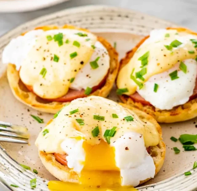 EGGS BENEDICT RECIPE