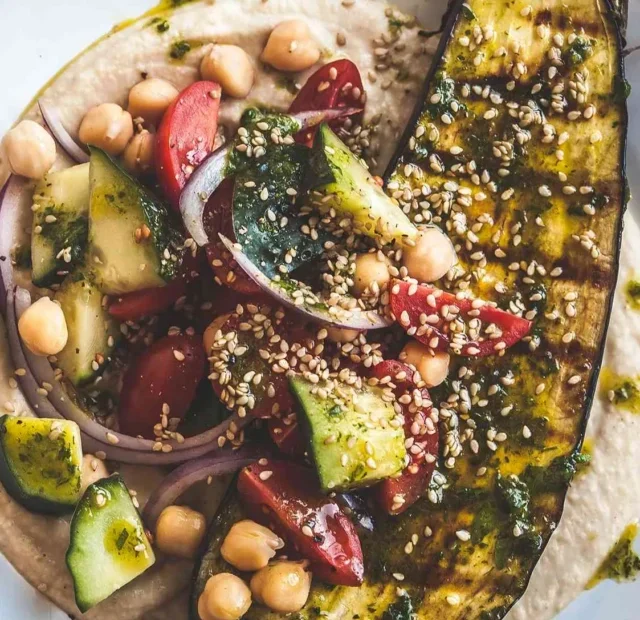 Following headquarters, here are 4 quick and healthful Mediterranean diet snack ideas for people on the go.