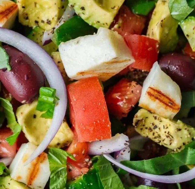 7 Easy, Nutritious, and Healthful Mediterranean Diet Snack Ideas for Busy Professionals Right Out of the Office