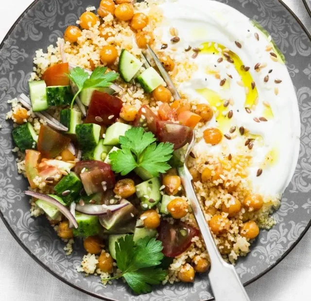 After headquarters, here are 4 quick and healthy Mediterranean diet snack ideas for busy people