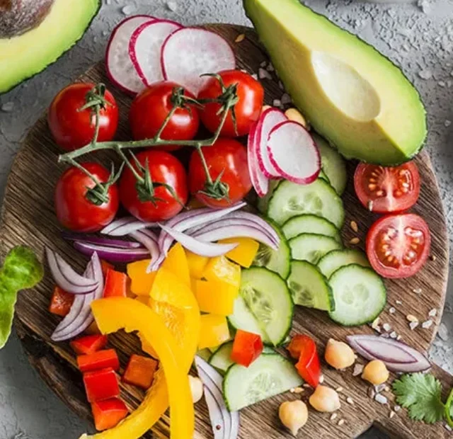 7 Easy, Healthful, and Nutritious Mediterranean Diet Snack Ideas for Busy Professionals Right Out of the Office